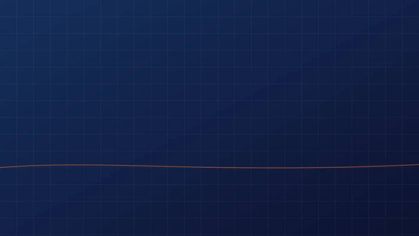 Skeppare sänder ett anrop på VHF-radion i förarhytten